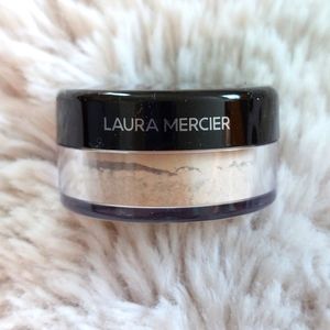 BRAND NEW Laura Mercier Translucent Loose Setting Powder travel size .17oz